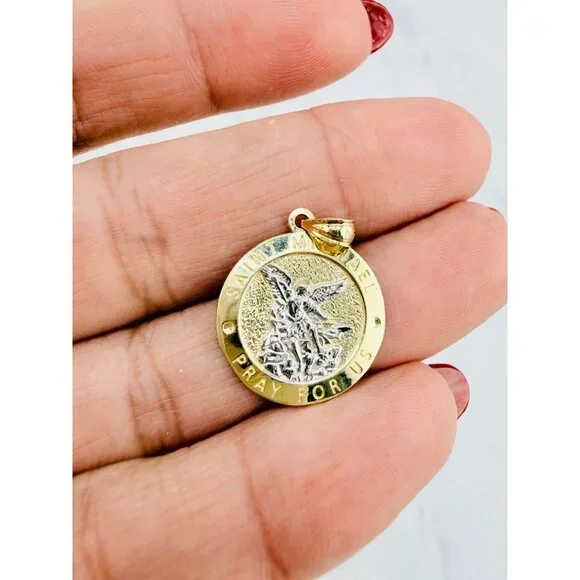 10K Solid Gold Saint Michael Pendant MedallionDije medalla San Miguel Arcangel